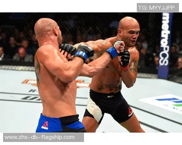 UFC214科米尔与琼斯巅峰对决揭示拳坛新格局的精彩瞬间